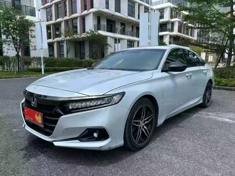 广州22年本田雅阁3