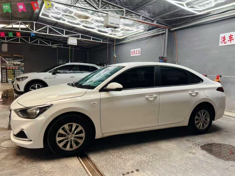 潍坊21年现代悦动3