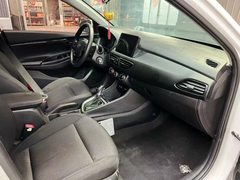 潍坊21年现代悦动5