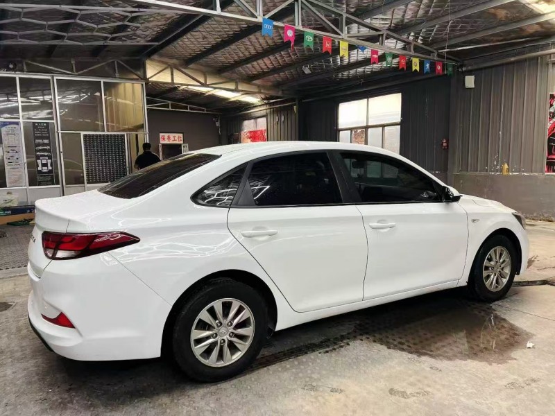 潍坊21年现代悦动8