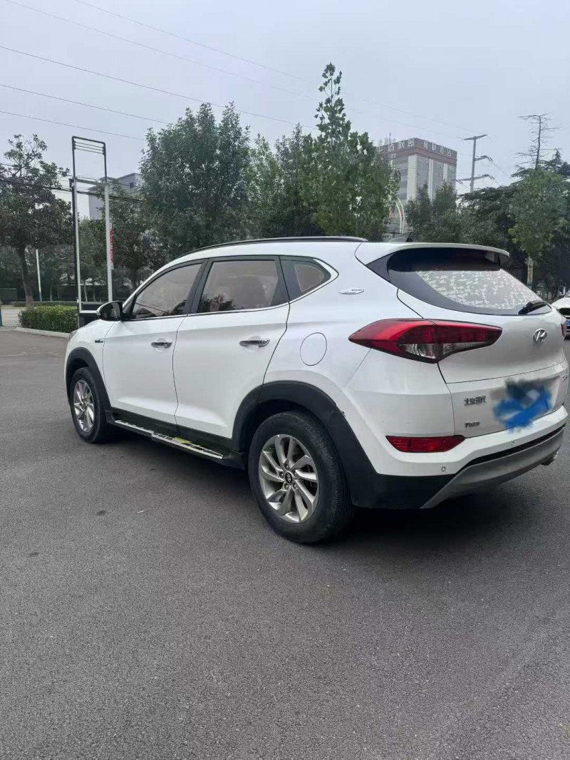 枣庄18年现代途胜8