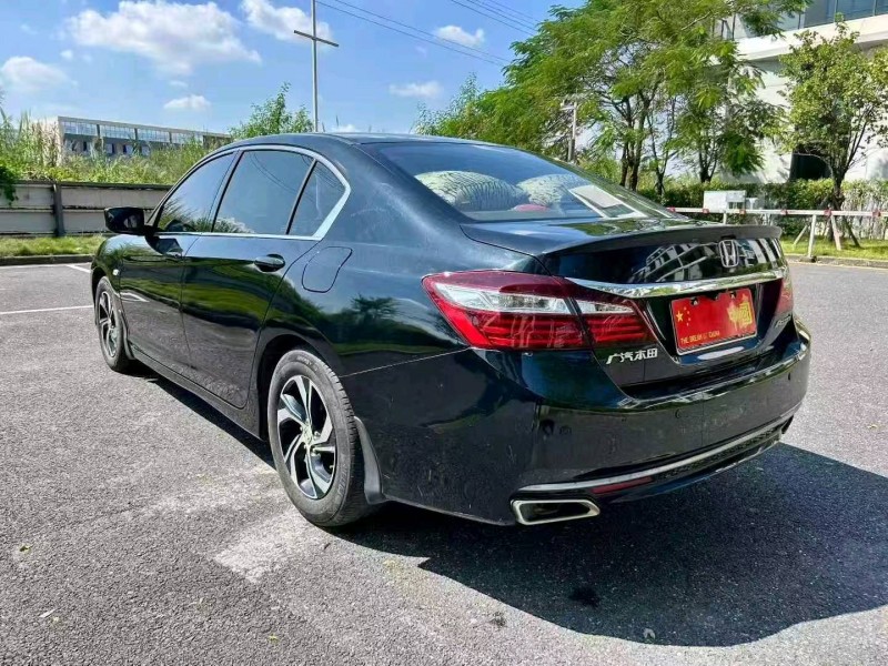 广州18年本田雅阁9