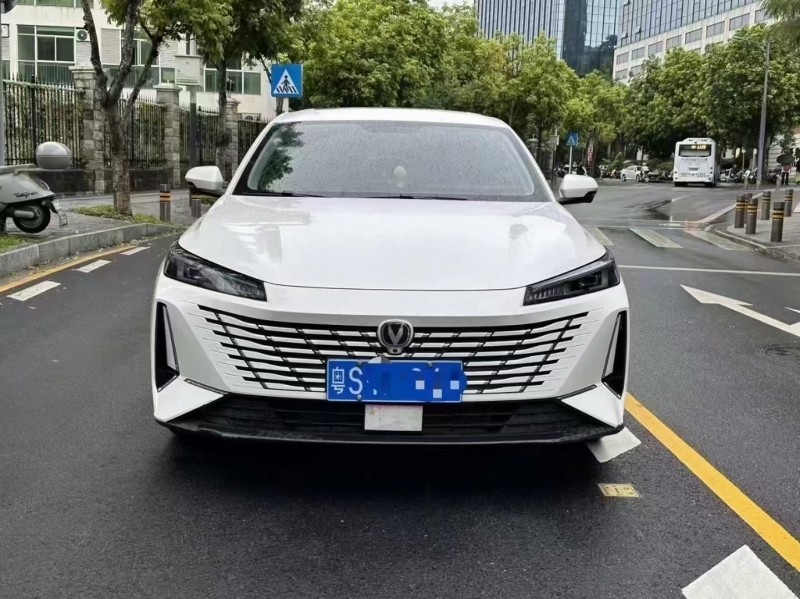 广州24年长安汽车逸动1