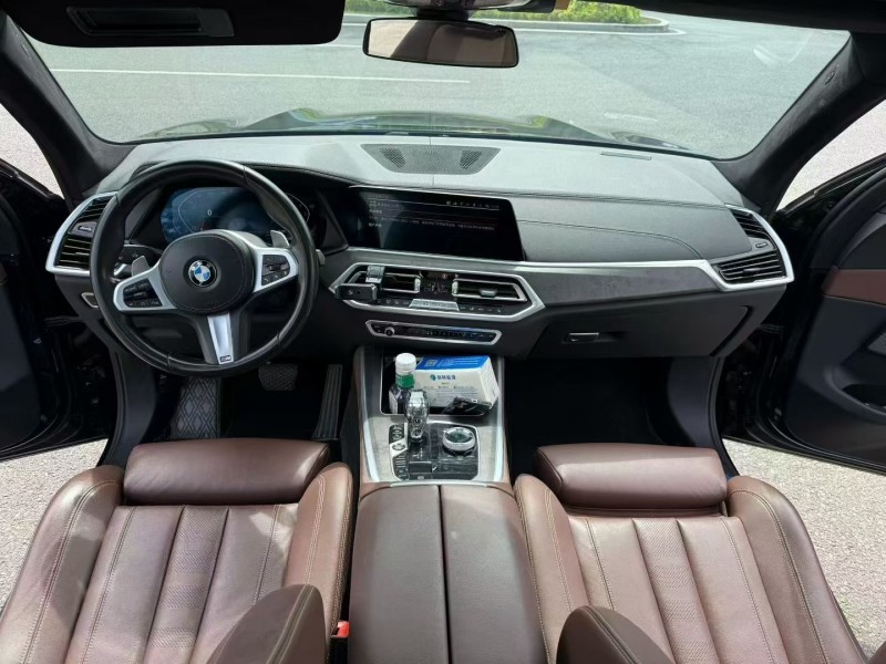 广州22年宝马X57