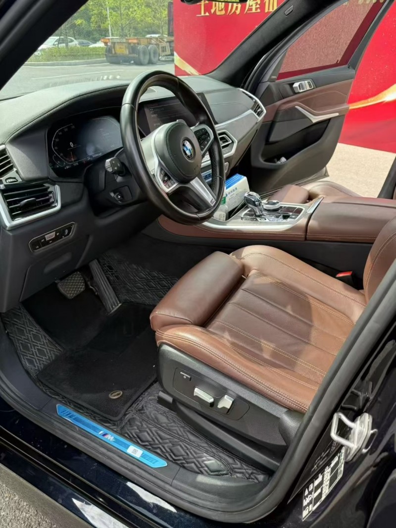 广州22年宝马X58