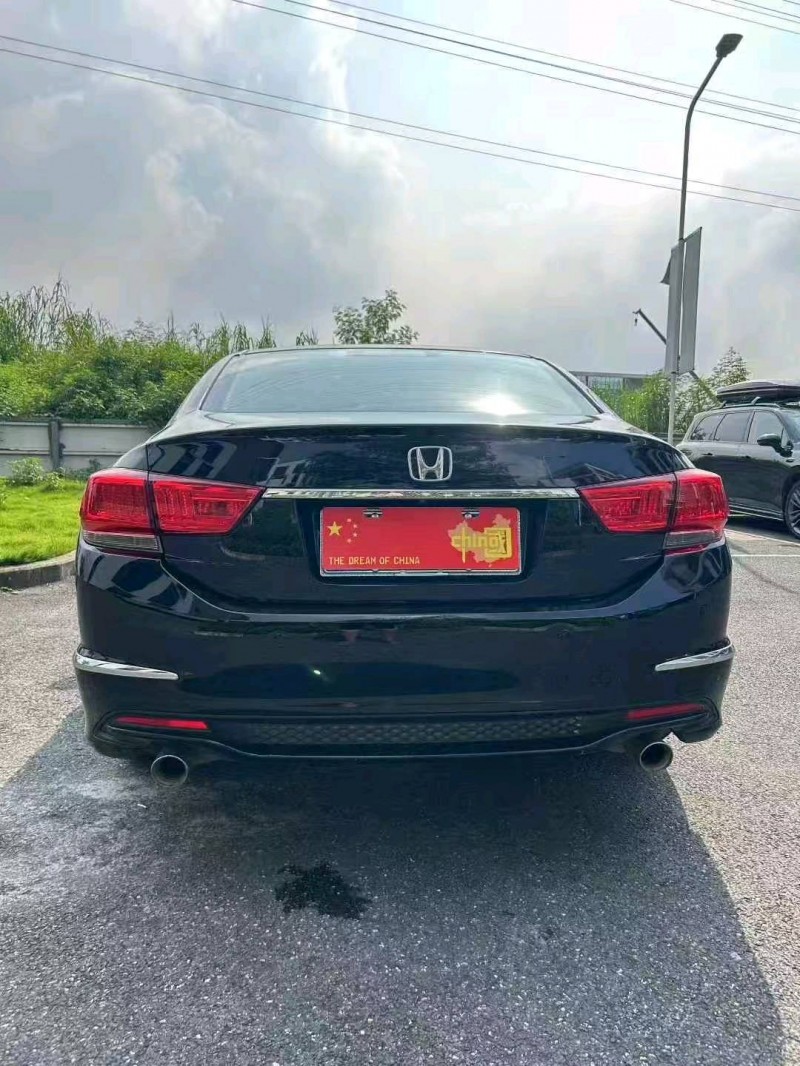 广州16年本田思铂睿6