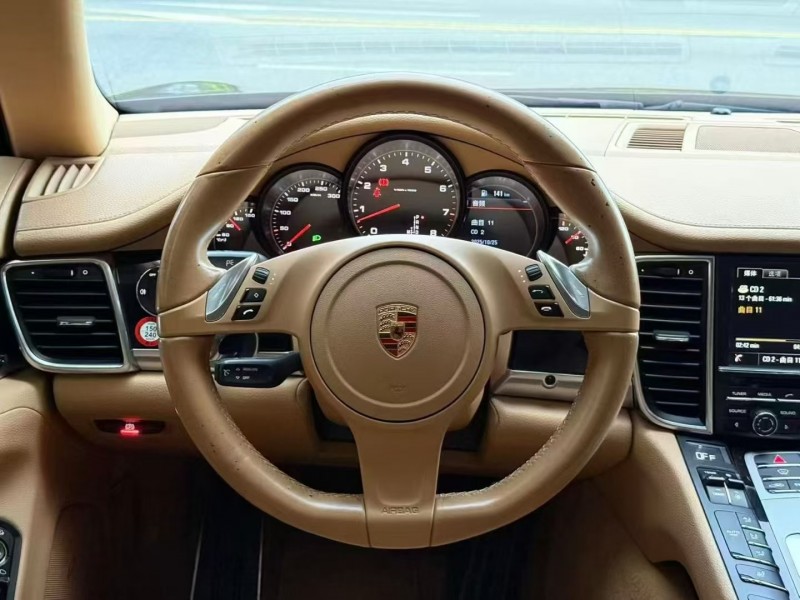 肇庆15年保时捷帕拉梅拉5
