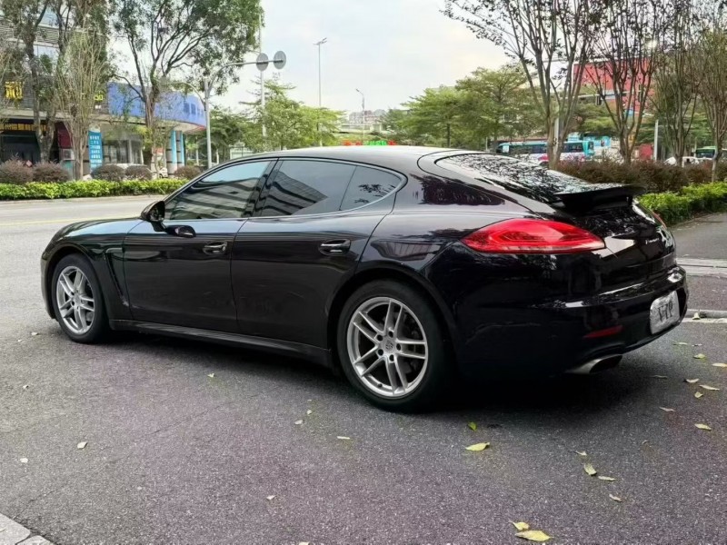 肇庆15年保时捷帕拉梅拉7