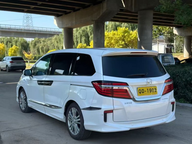 青岛18年本田艾力绅6