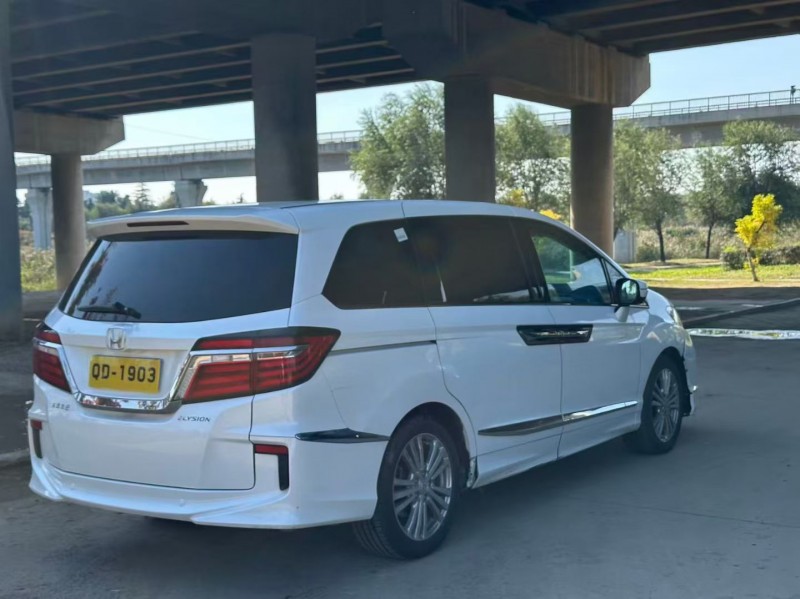 青岛18年本田艾力绅7