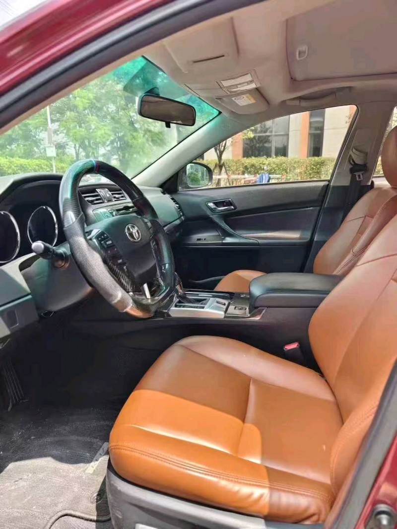 广州17年丰田锐志5