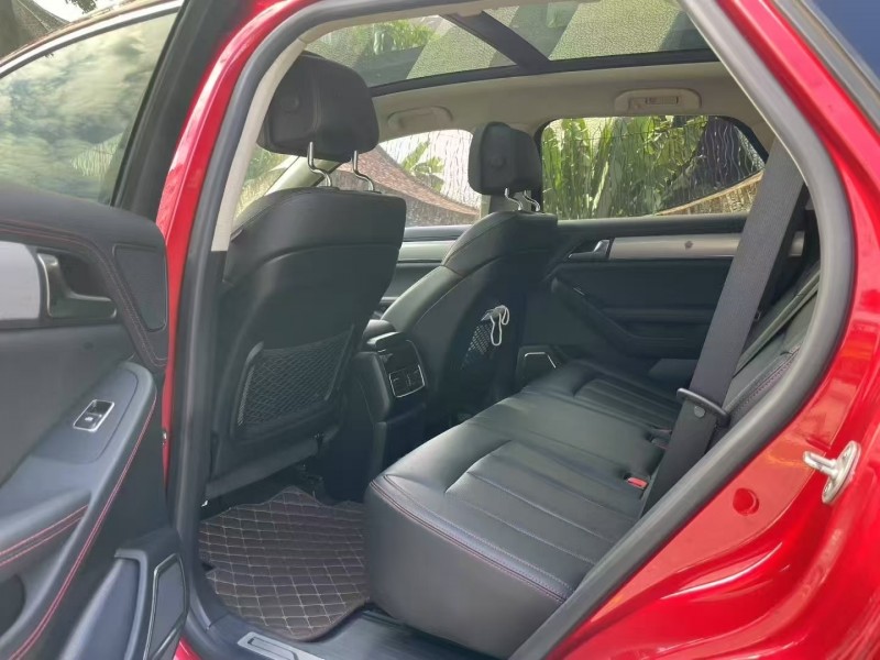 深圳19年比亚迪唐5