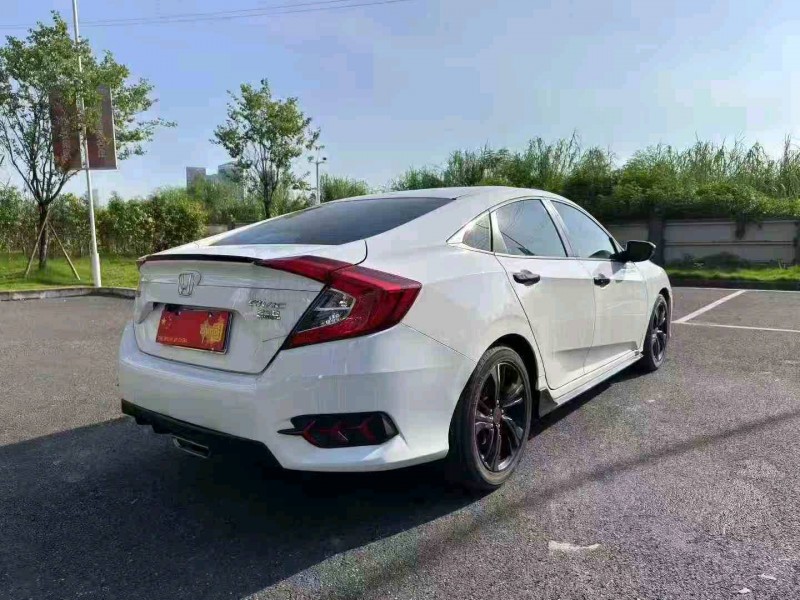 广州21年本田思域8