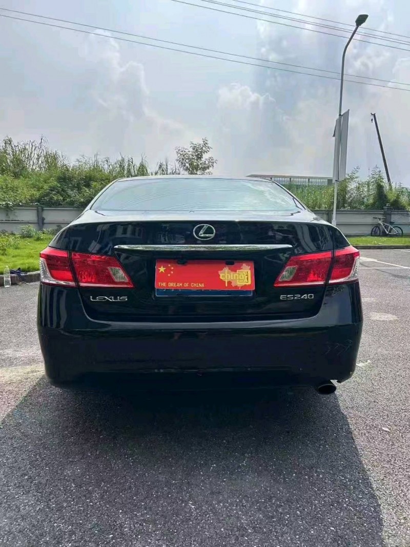 广州12年雷克萨斯ES7