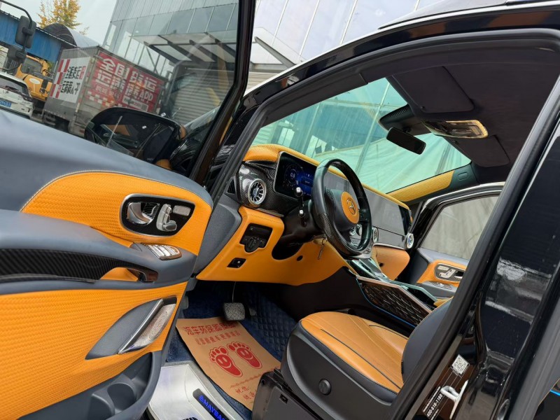 徐州24年奔驰威霆4