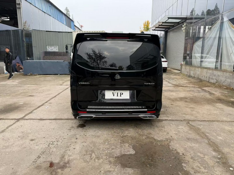 徐州24年奔驰威霆9