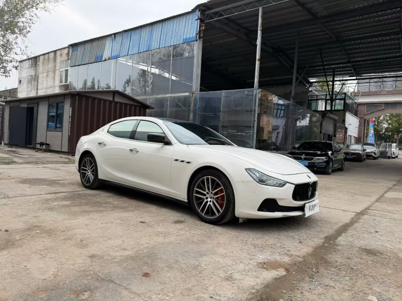 徐州15年玛莎拉蒂Ghibli3