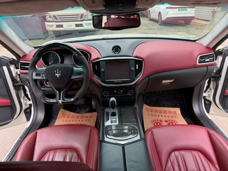 徐州15年玛莎拉蒂Ghibli5