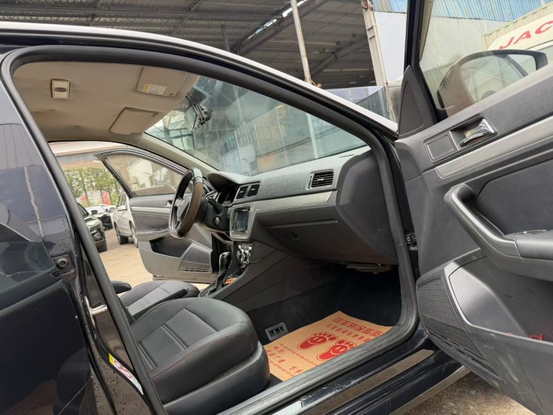 徐州16年大众朗逸6