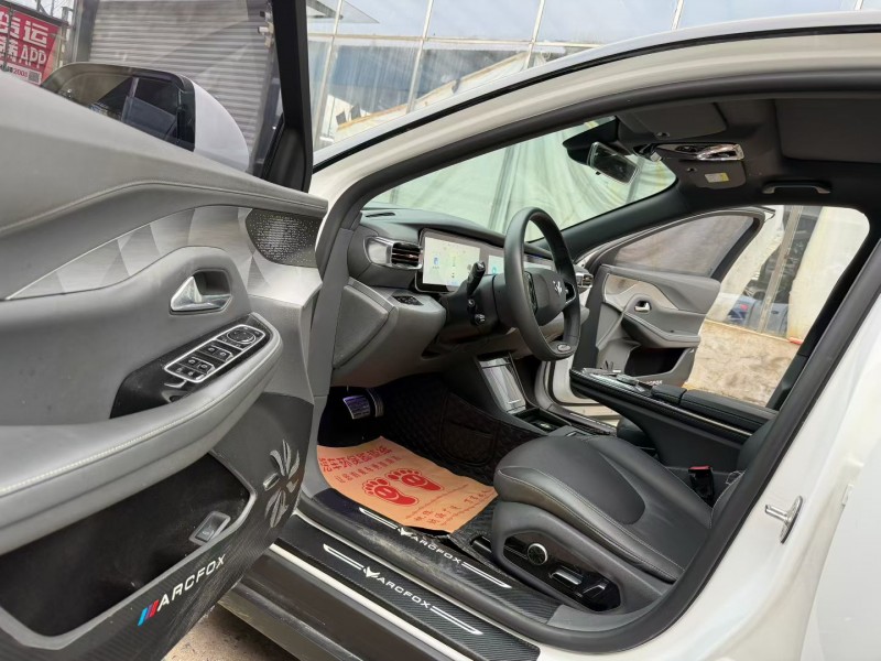 徐州22年极狐汽车阿尔法4