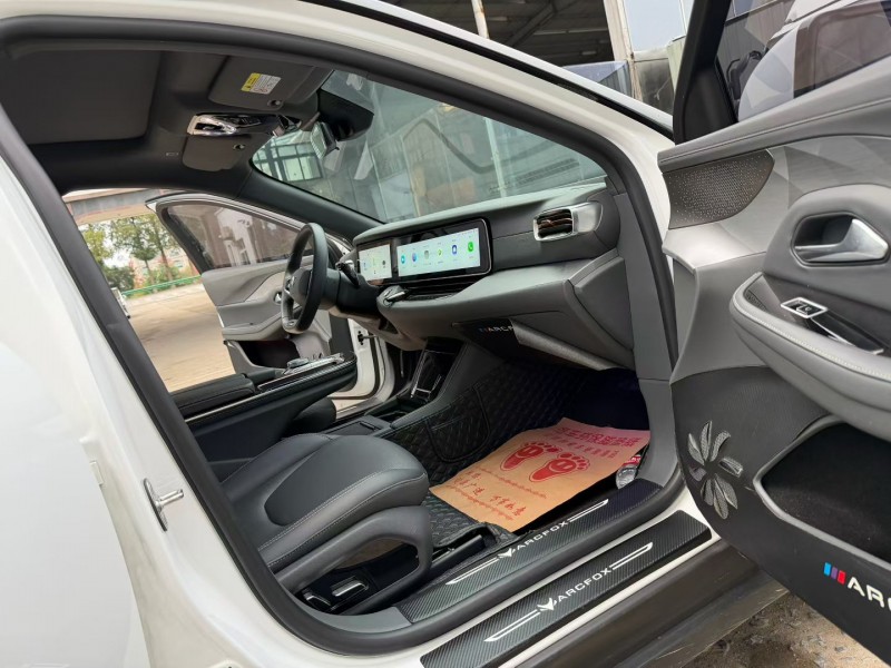 徐州22年极狐汽车阿尔法6