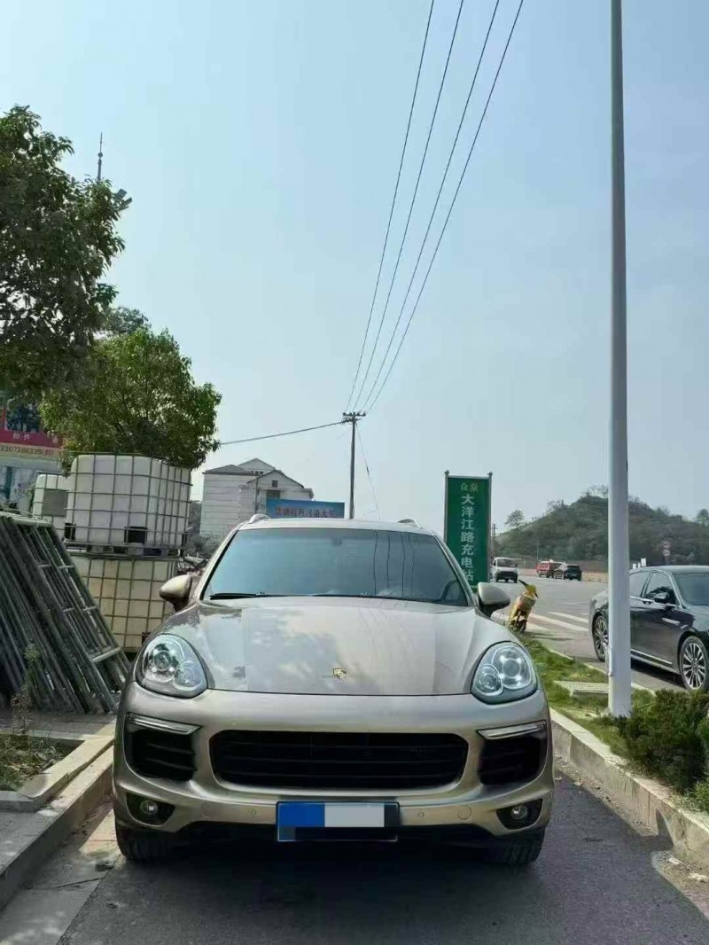 衡阳16年保时捷卡宴1