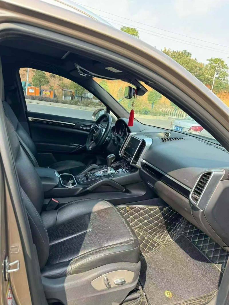 衡阳16年保时捷卡宴6