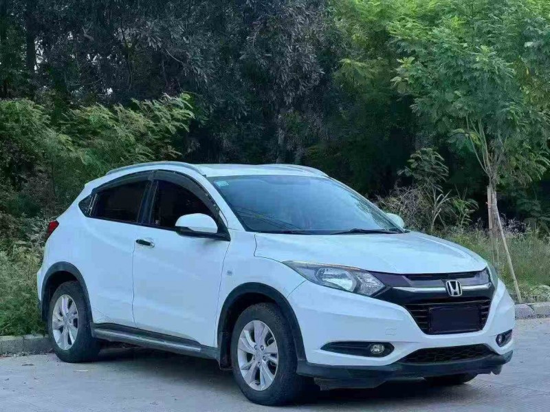 湛江16年本田缤智3