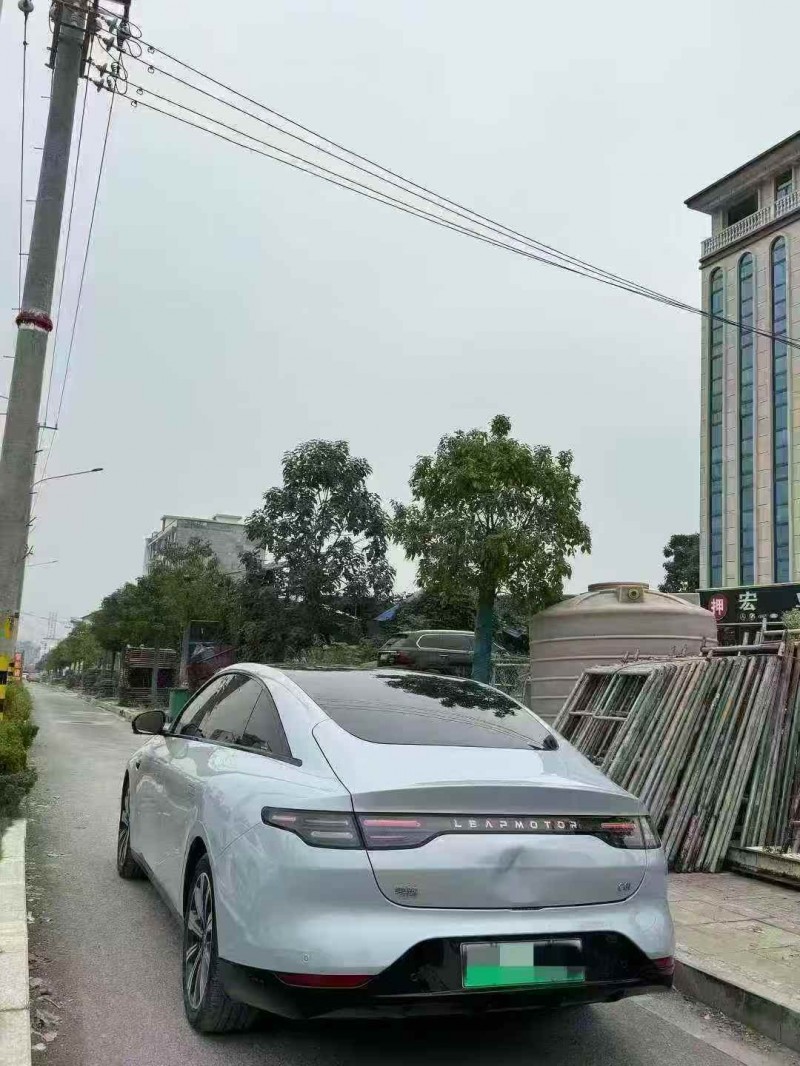 衡阳23年零跑汽车C019