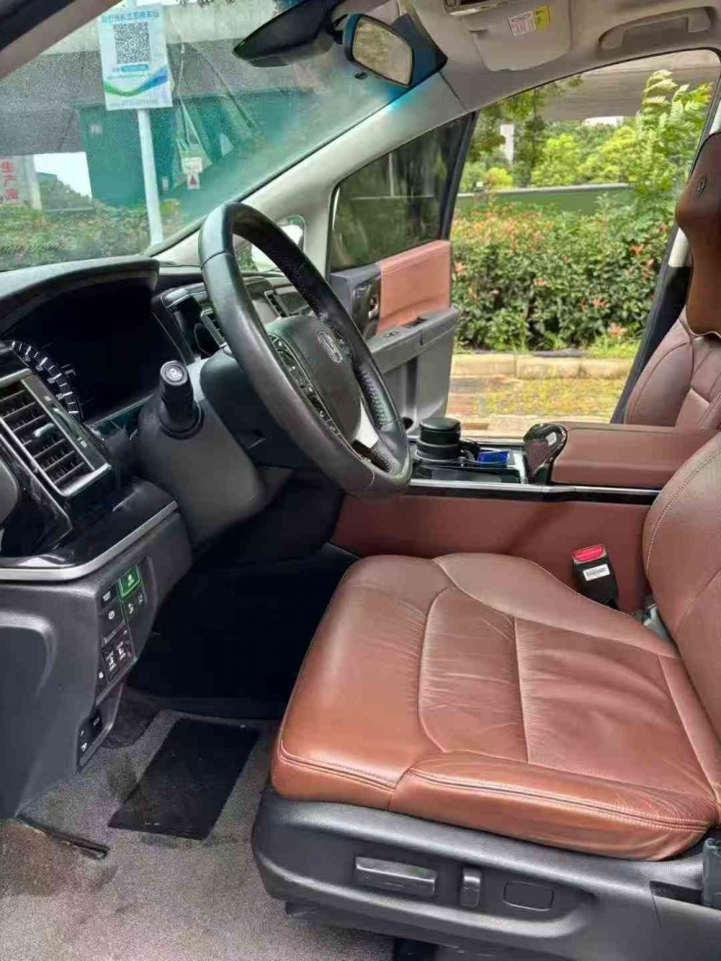 十堰20年本田艾力绅2