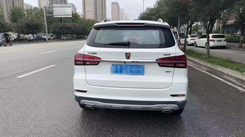 咸阳19年荣威RX58
