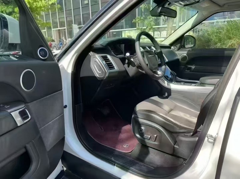 广州17年路虎揽胜运动6