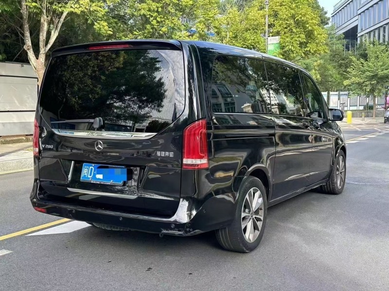 深圳22年奔驰V8
