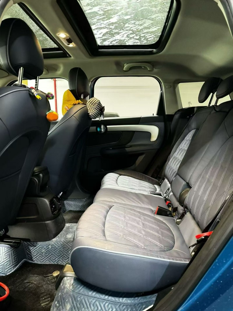 成都21年MINICOUNTRYMAN5