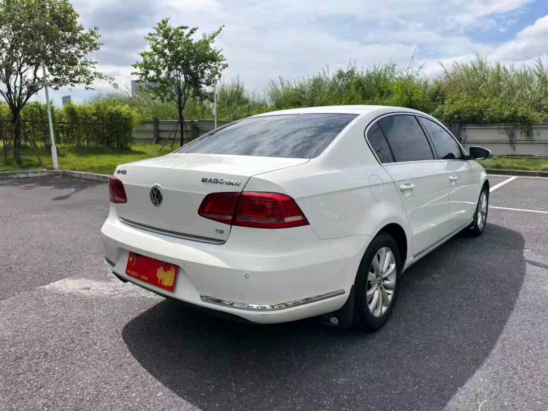 广州13年大众迈腾8