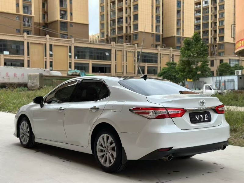 徐州21年丰田凯美瑞4