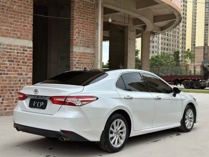 徐州21年丰田凯美瑞5