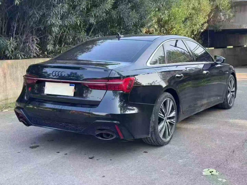 黄石21年奥迪A6L7