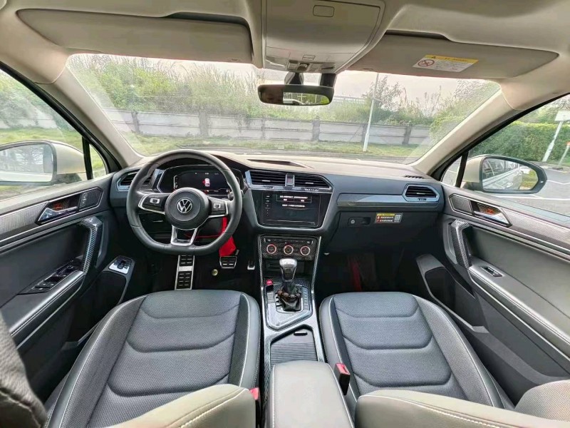 广州21年大众途观4