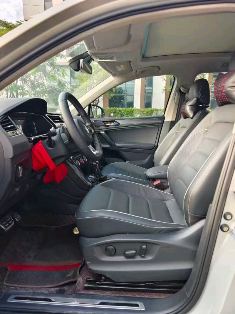 广州21年大众途观5