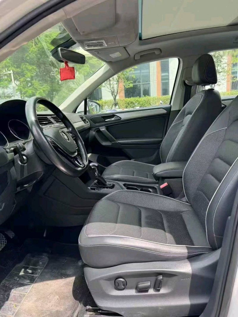 广州17年大众途观5