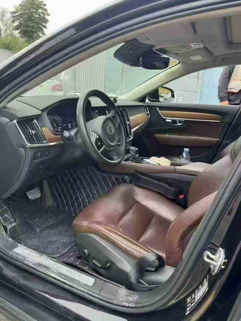 重庆18年沃尔沃S905