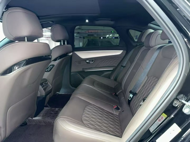 成都24年比亚迪汉5