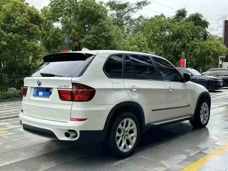 深圳14年宝马X57