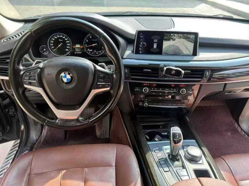 深圳18年宝马X56