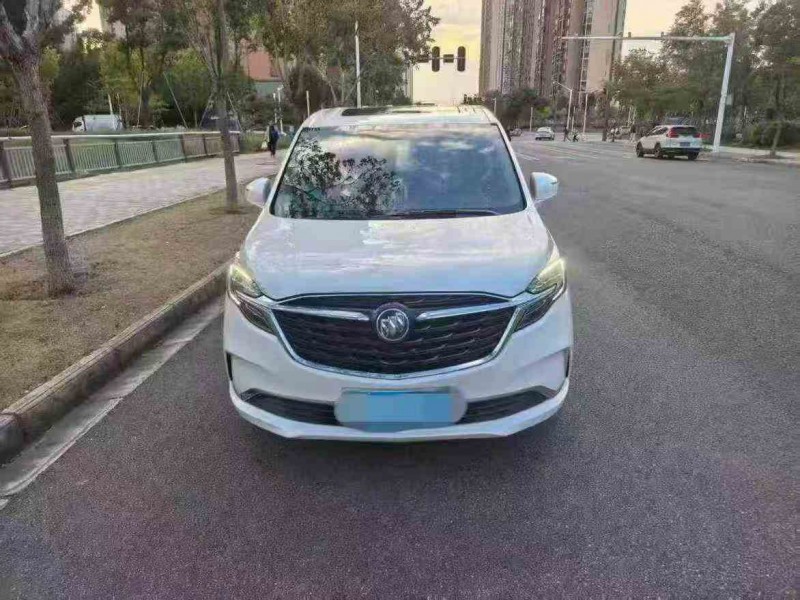 武汉21年别克GL81