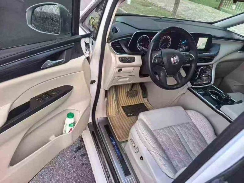 武汉21年别克GL84