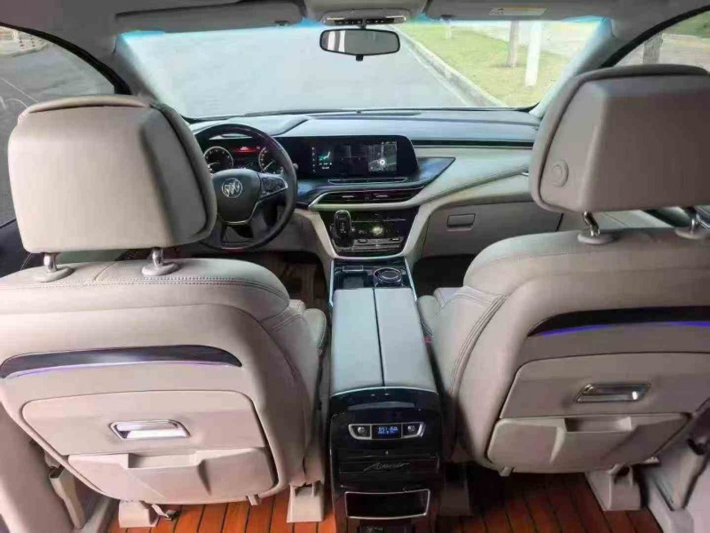 武汉21年别克GL85