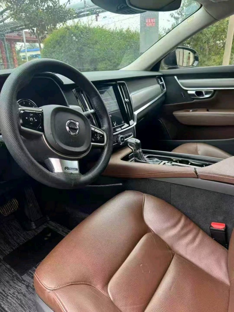 青岛17年沃尔沃S907