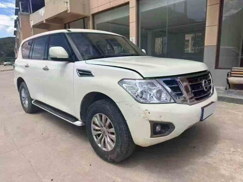 延安18年日产途乐2